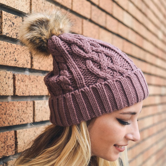 Rust cable knit fur pom beanie - Picture 5 of 7